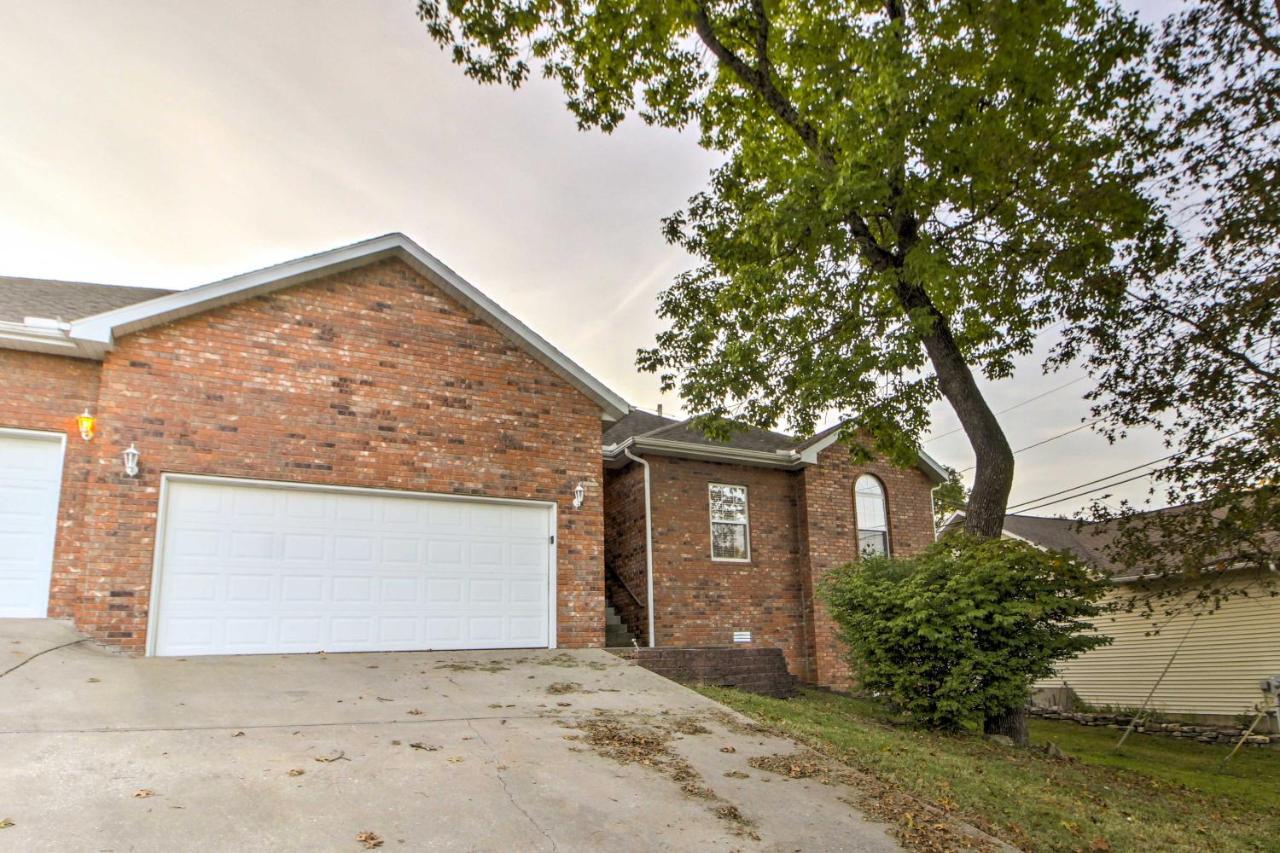 Branson Home With Deck Walk To The Strip And Creek! Exterior foto
